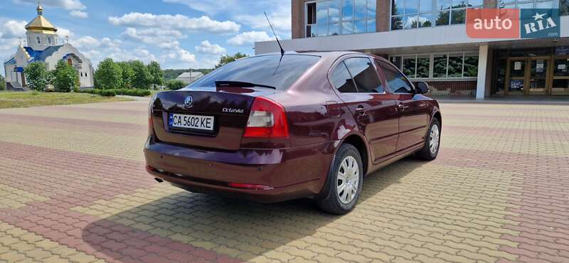 Ліфтбек Skoda Octavia 2010 в Корсунь-Шевченківському