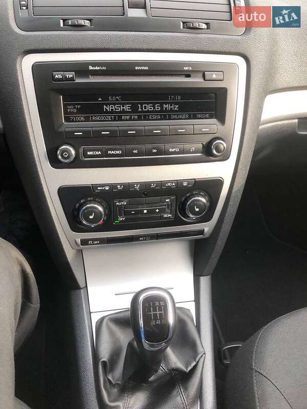 Универсал Skoda Octavia 2013 в Звягеле