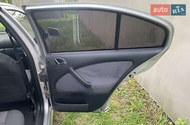 Лифтбек Skoda Octavia 2004 в 