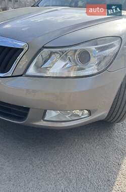 Лифтбек Skoda Octavia 2010 в 