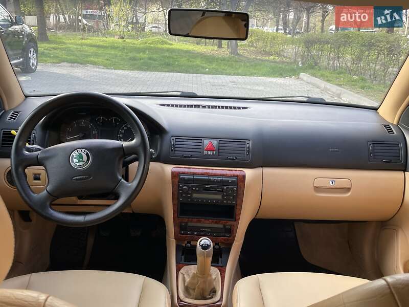 Лифтбек Skoda Octavia 1999 в Черновцах