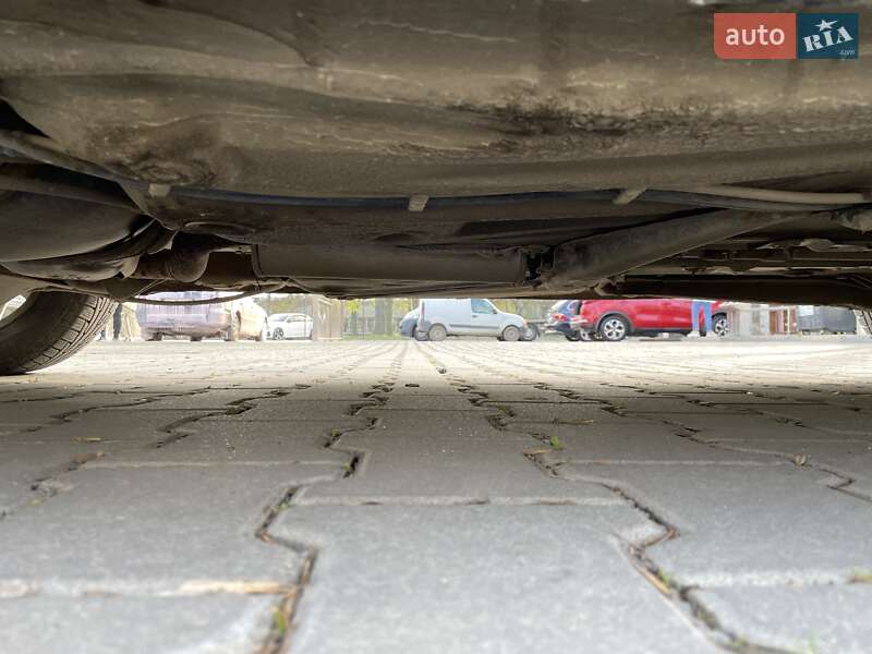 Лифтбек Skoda Octavia 1999 в Черновцах