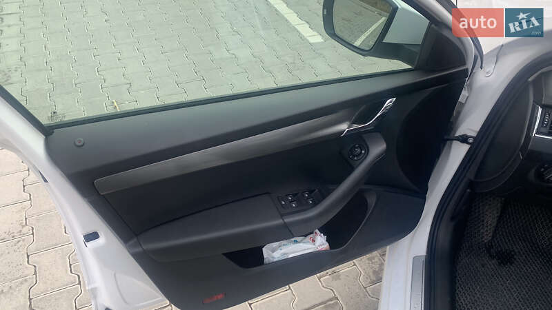 Универсал Skoda Octavia 2019 в Тернополе