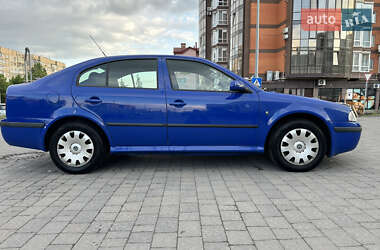 Ліфтбек Skoda Octavia 2009 в 
