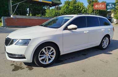 Универсал Skoda Octavia 2017 в Гадяче