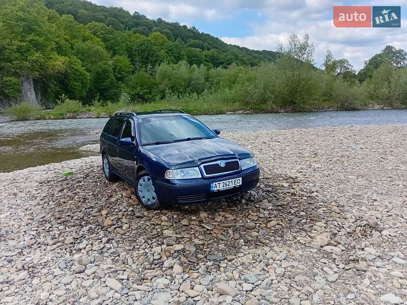 Універсал Skoda Octavia 2002 в Надвірній