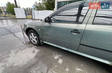 Лифтбек Skoda Octavia 2003 в 