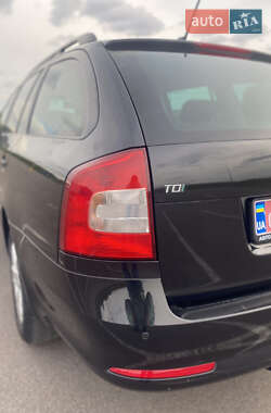 Универсал Skoda Octavia 2012 в 