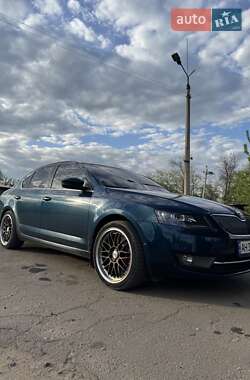 Лифтбек Skoda Octavia 2013 в 
