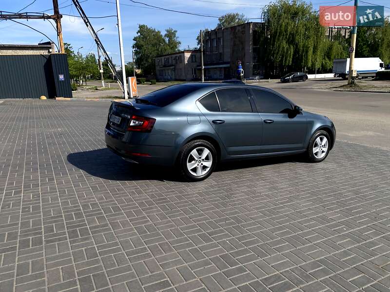Лифтбек Skoda Octavia 2017 в Днепре