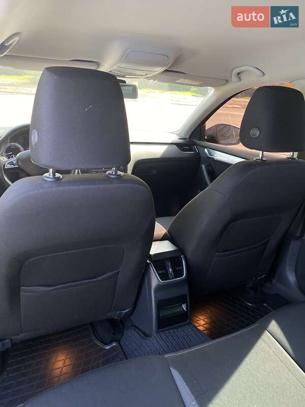 Лифтбек Skoda Octavia 2017 в Днепре