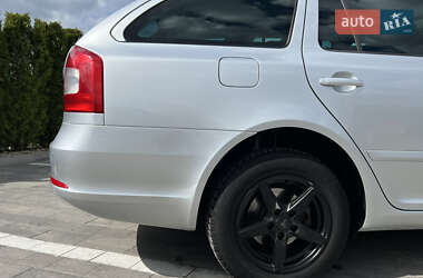 Універсал Skoda Octavia 2012 в 