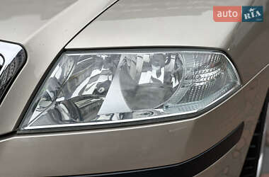 Лифтбек Skoda Octavia 2005 в 