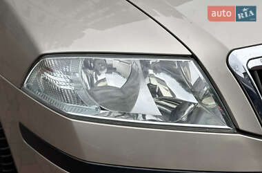 Лифтбек Skoda Octavia 2005 в 