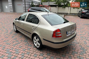 Лифтбек Skoda Octavia 2005 в 