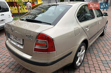Лифтбек Skoda Octavia 2005 в 