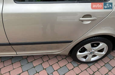 Лифтбек Skoda Octavia 2005 в 