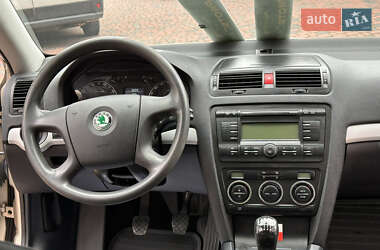 Лифтбек Skoda Octavia 2005 в 