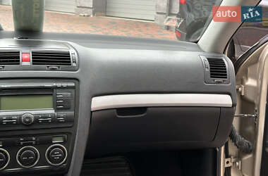 Лифтбек Skoda Octavia 2005 в 