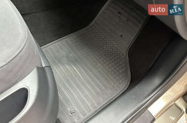 Лифтбек Skoda Octavia 2005 в 