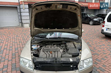 Лифтбек Skoda Octavia 2005 в 