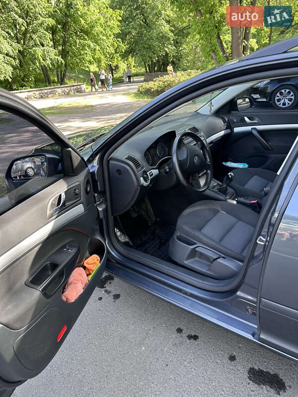 Універсал Skoda Octavia 2008 в Черкасах