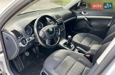 Лифтбек Skoda Octavia 2009 в 