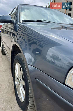 Лифтбек Skoda Octavia 2008 в 