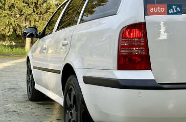 Универсал Skoda Octavia 2010 в 
