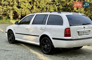 Универсал Skoda Octavia 2010 в 