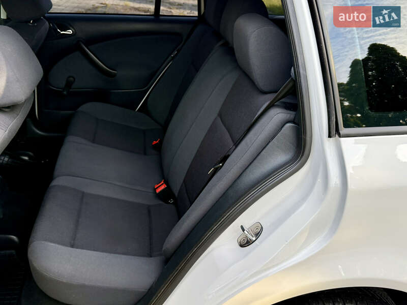 Універсал Skoda Octavia 2010 в Дубні