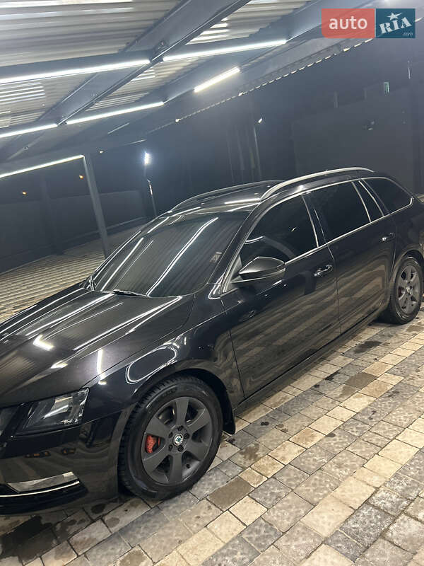 Универсал Skoda Octavia 2017 в Львове