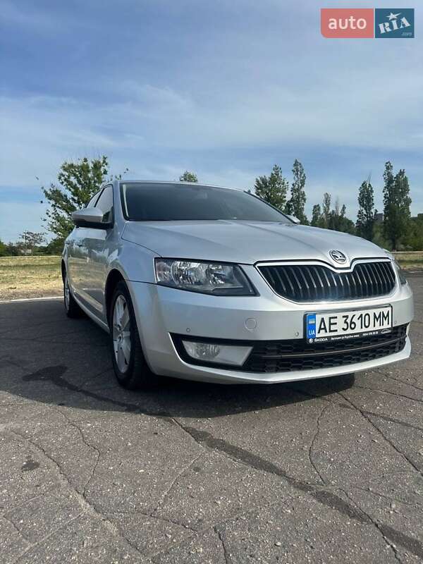 Лифтбек Skoda Octavia 2014 в Каменском