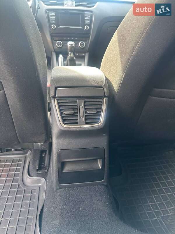 Лифтбек Skoda Octavia 2014 в Каменском
