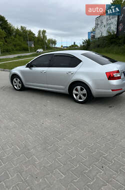 Лифтбек Skoda Octavia 2015 в 