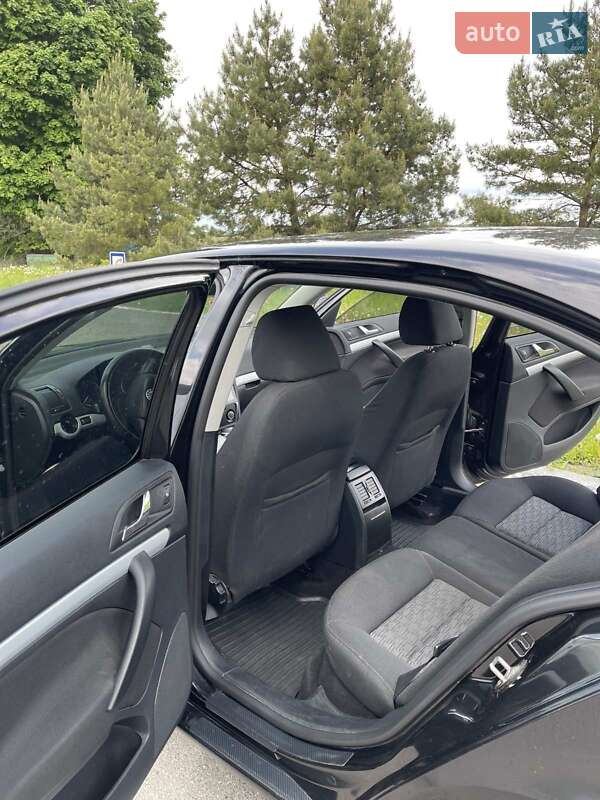 Лифтбек Skoda Octavia 2010 в Чернигове