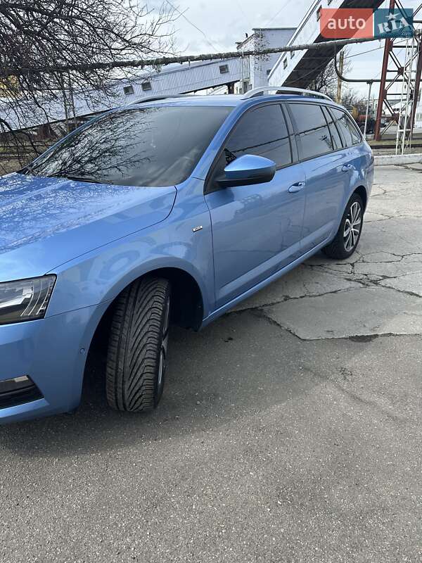 Универсал Skoda Octavia 2017 в Черкассах