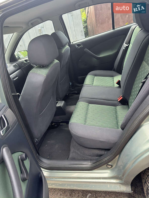 Ліфтбек Skoda Octavia 2004 в Сумах