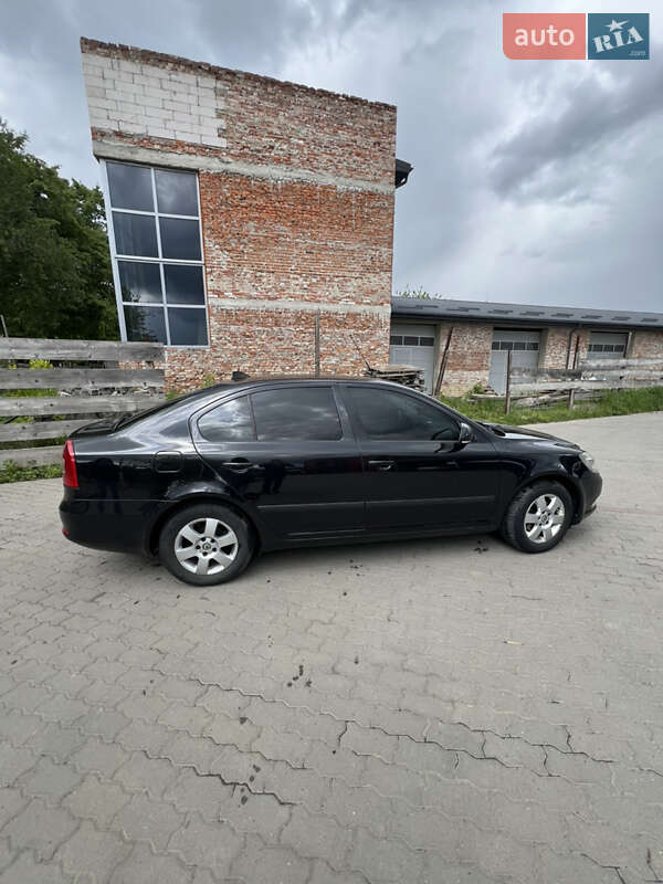 Лифтбек Skoda Octavia 2012 в Калуше фото 3 Лифтбек Skoda Octavia 2012 в Калуше
