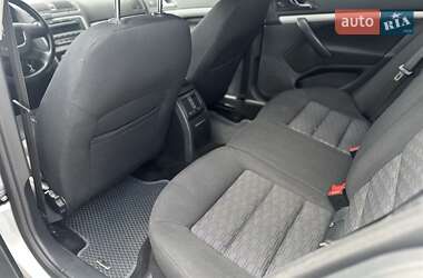 Лифтбек Skoda Octavia 2012 в 