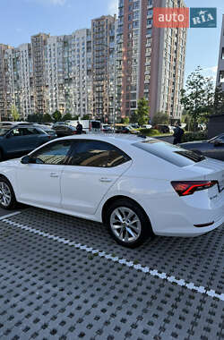 Лифтбек Skoda Octavia 2023 в 