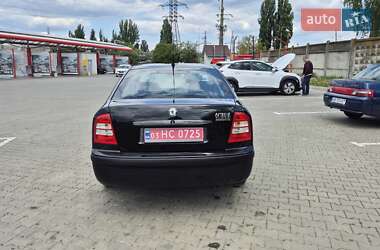 Лифтбек Skoda Octavia 2004 в 