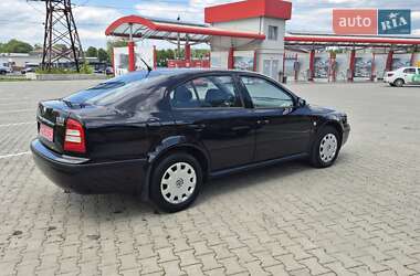 Лифтбек Skoda Octavia 2004 в 