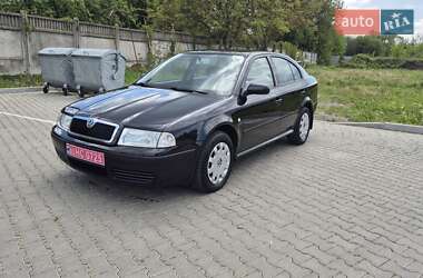 Лифтбек Skoda Octavia 2004 в 