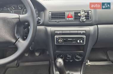 Лифтбек Skoda Octavia 2004 в 