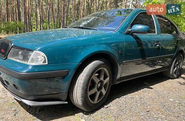 Ліфтбек Skoda Octavia 1998 в 