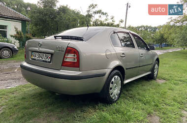 Ліфтбек Skoda Octavia 2001 в 