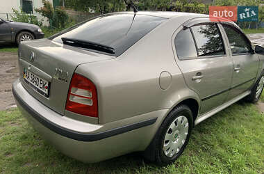 Ліфтбек Skoda Octavia 2001 в 