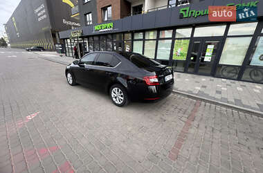 Ліфтбек Skoda Octavia 2018 в 