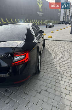 Ліфтбек Skoda Octavia 2018 в 